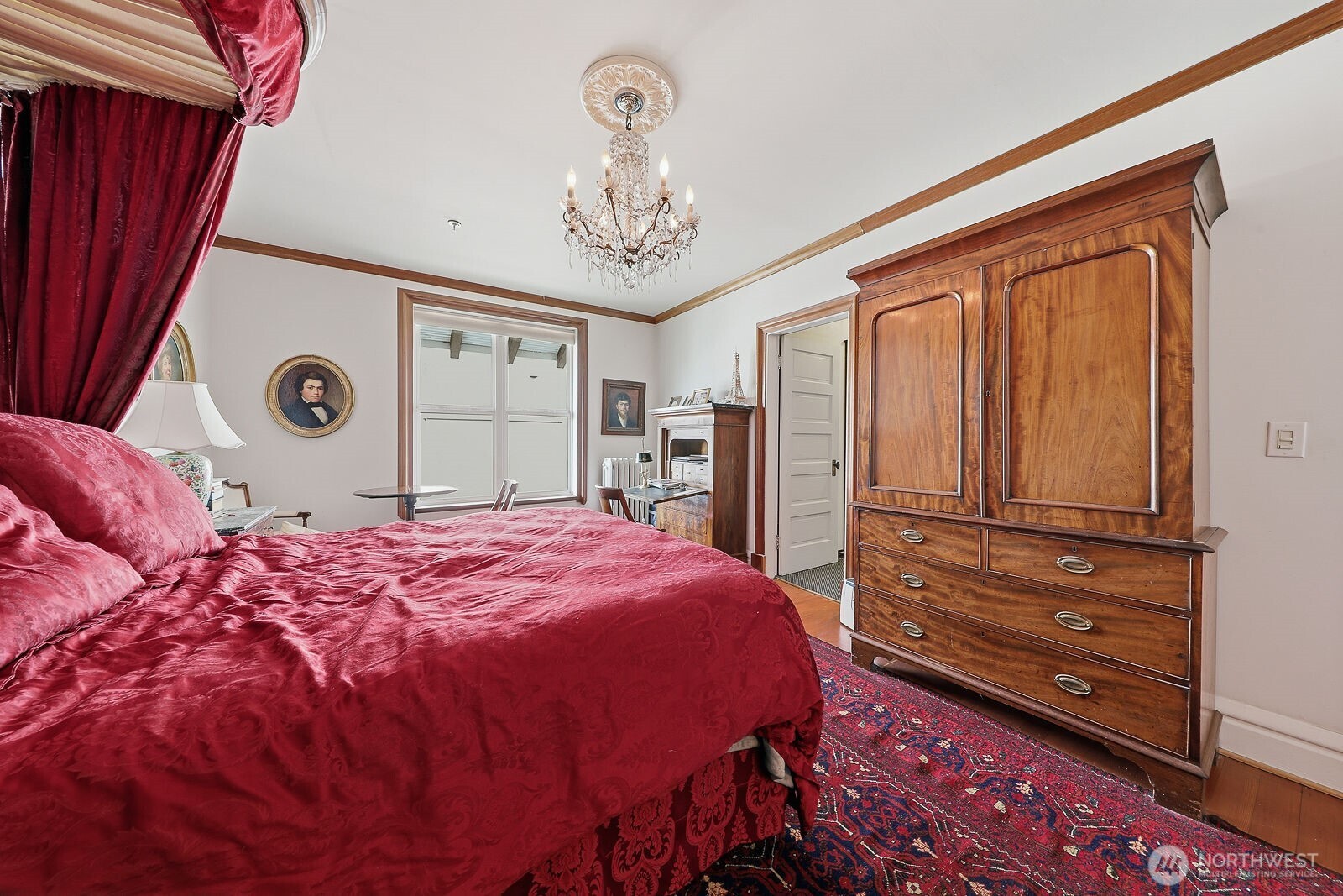 211 14th Avenue E, Seattle, WA 98112