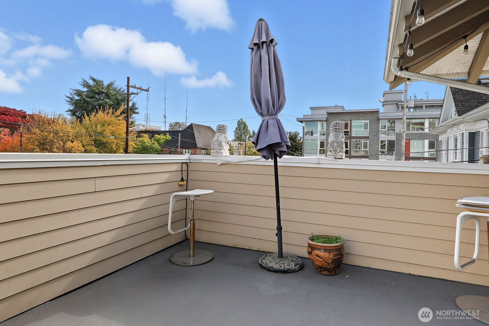 211 14th Avenue E, Seattle, WA 98112