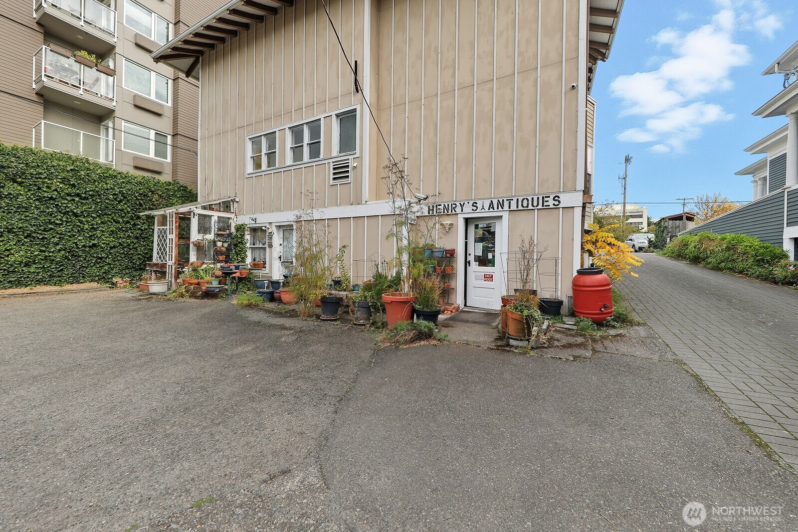 211 14th Avenue E, Seattle, WA 98112