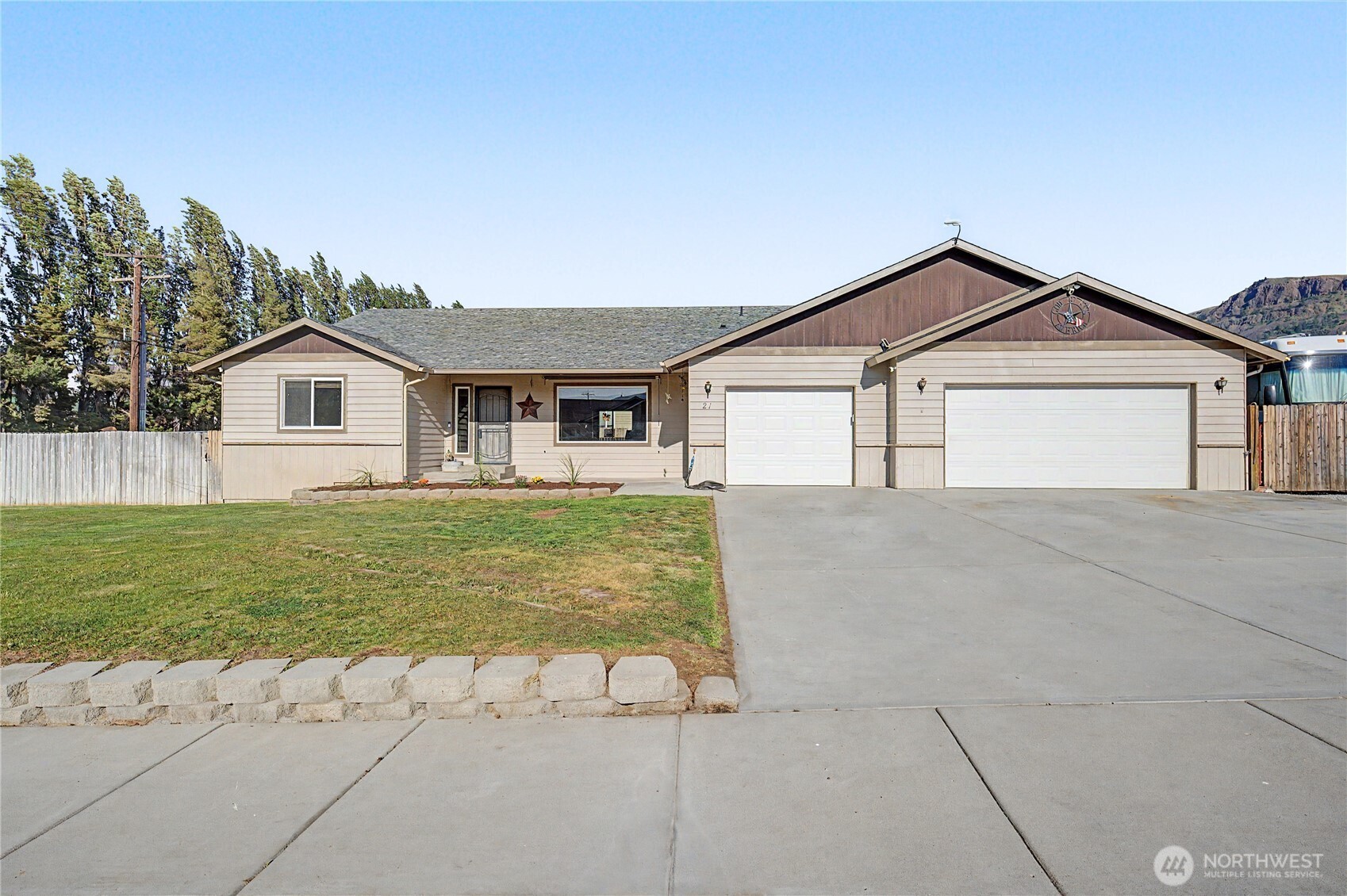 21 Ambrosia Lane , Malaga, WA 98828