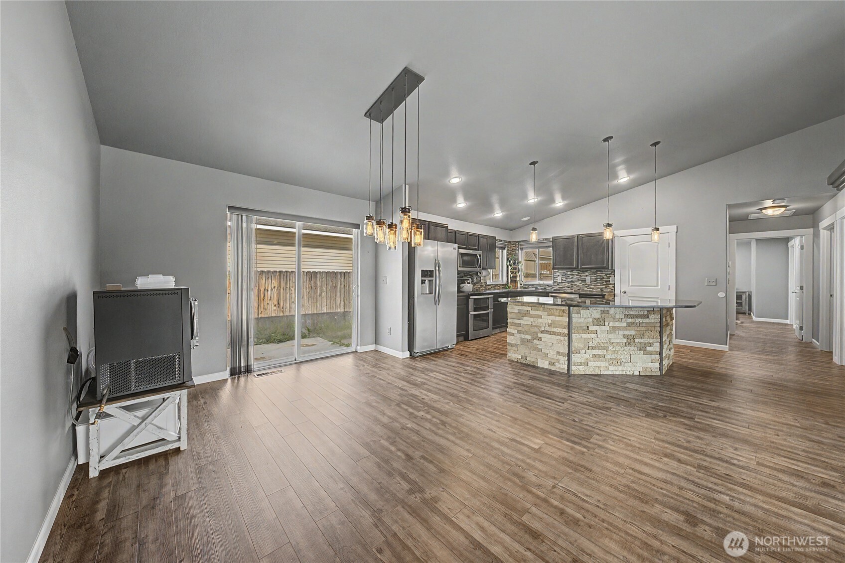 21 Ambrosia Lane , Malaga, WA 98828