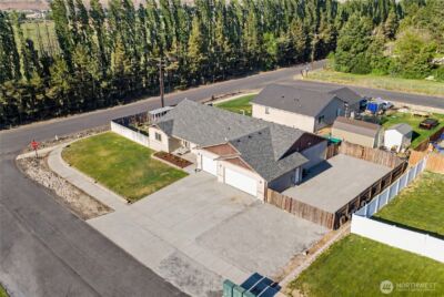 21 Ambrosia Lane , Malaga, WA 98828 - Photo 2