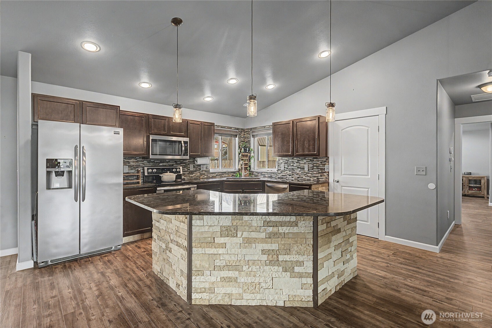 21 Ambrosia Lane , Malaga, WA 98828