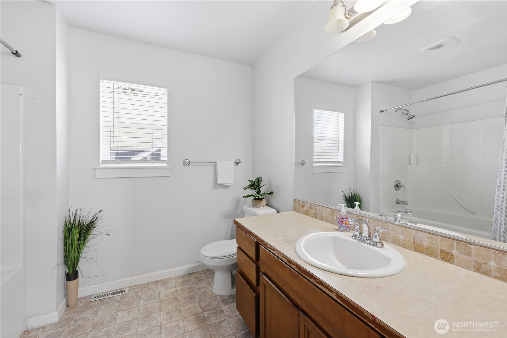 6398 Juanita Circle NE, Bremerton, WA 98311