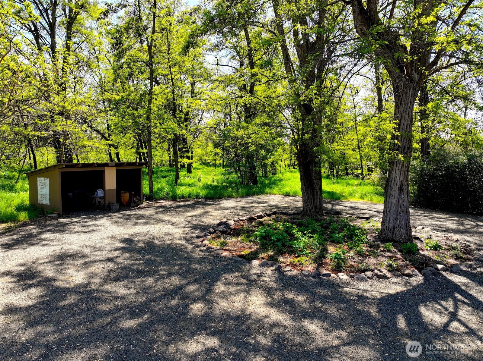 2904 Old Milton Highway , Walla Walla, WA 99362