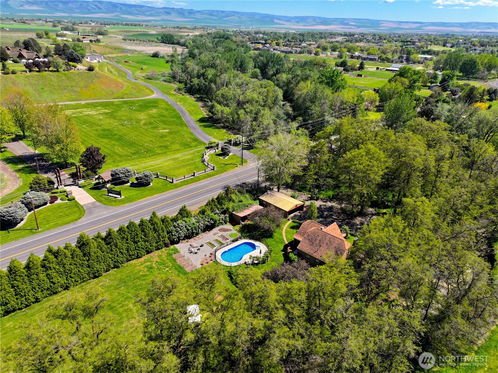 2904 Old Milton Highway , Walla Walla, WA 99362