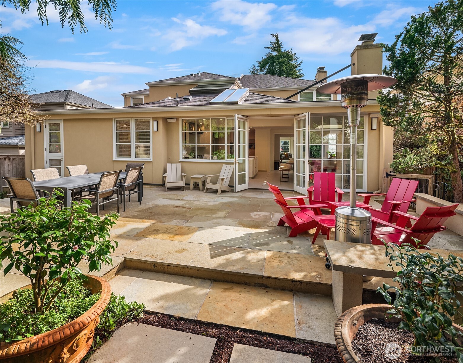 453 McGilvra Boulevard E, Seattle, WA 98112