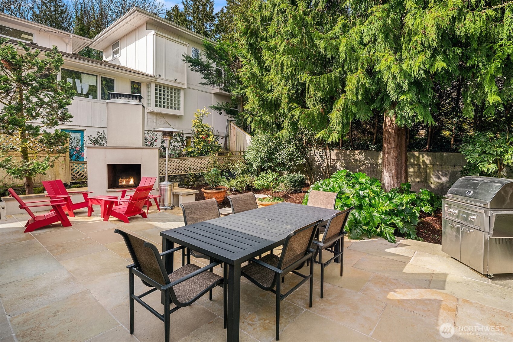 453 McGilvra Boulevard E, Seattle, WA 98112