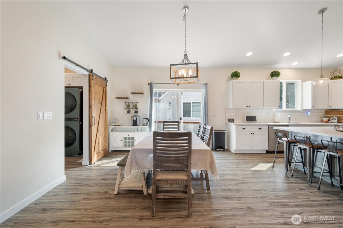 171 9th St NW , Carbonado, WA 98323