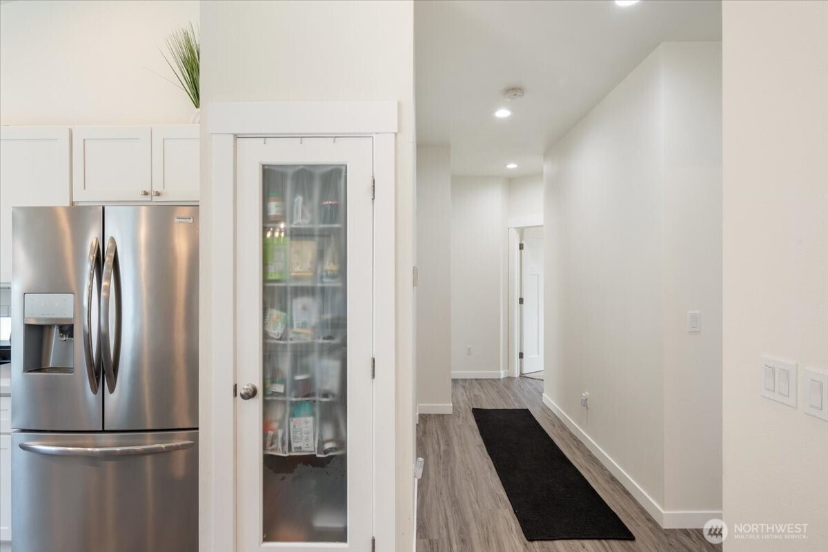 171 9th St NW , Carbonado, WA 98323