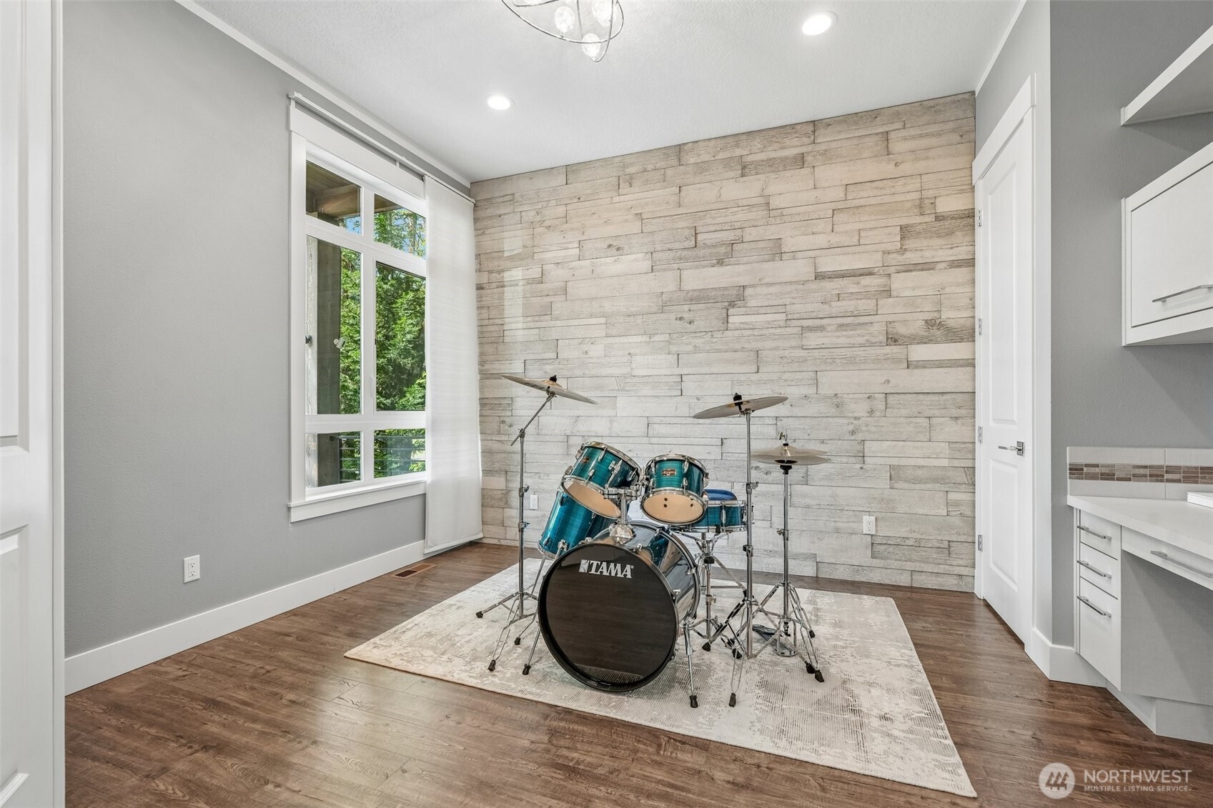 9500 NE 111th Street , Vancouver, WA 98662