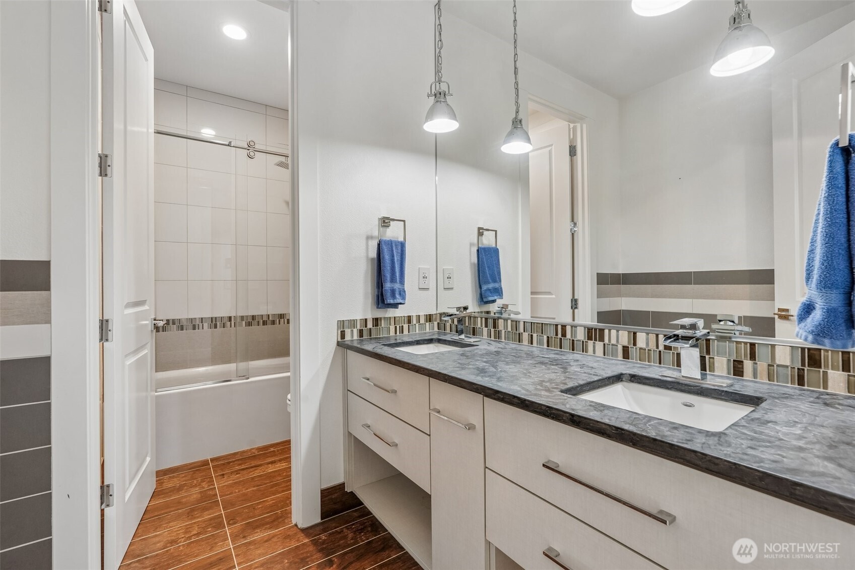 9500 NE 111th Street , Vancouver, WA 98662