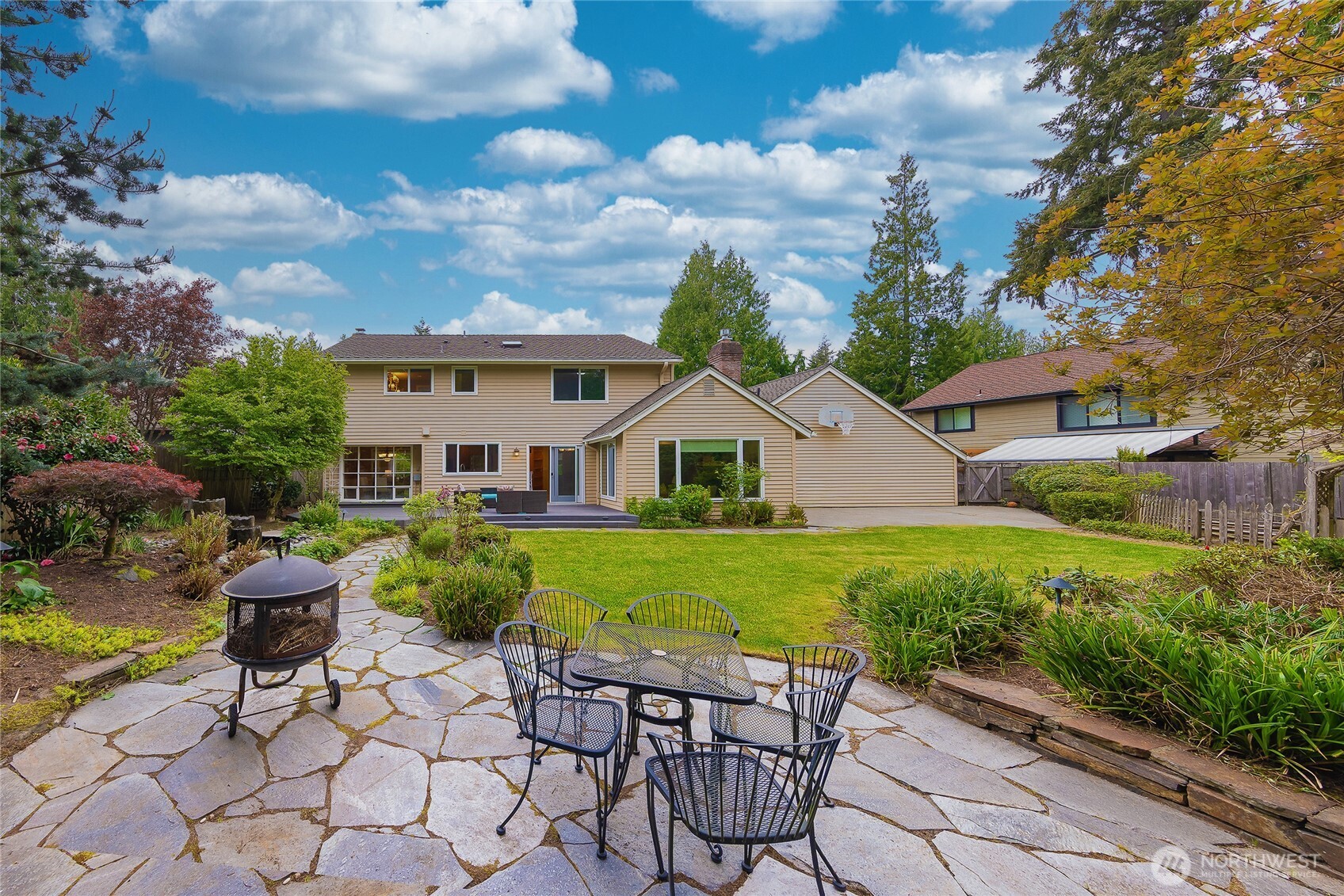 3630 204th Place NE, Sammamish, WA 98074