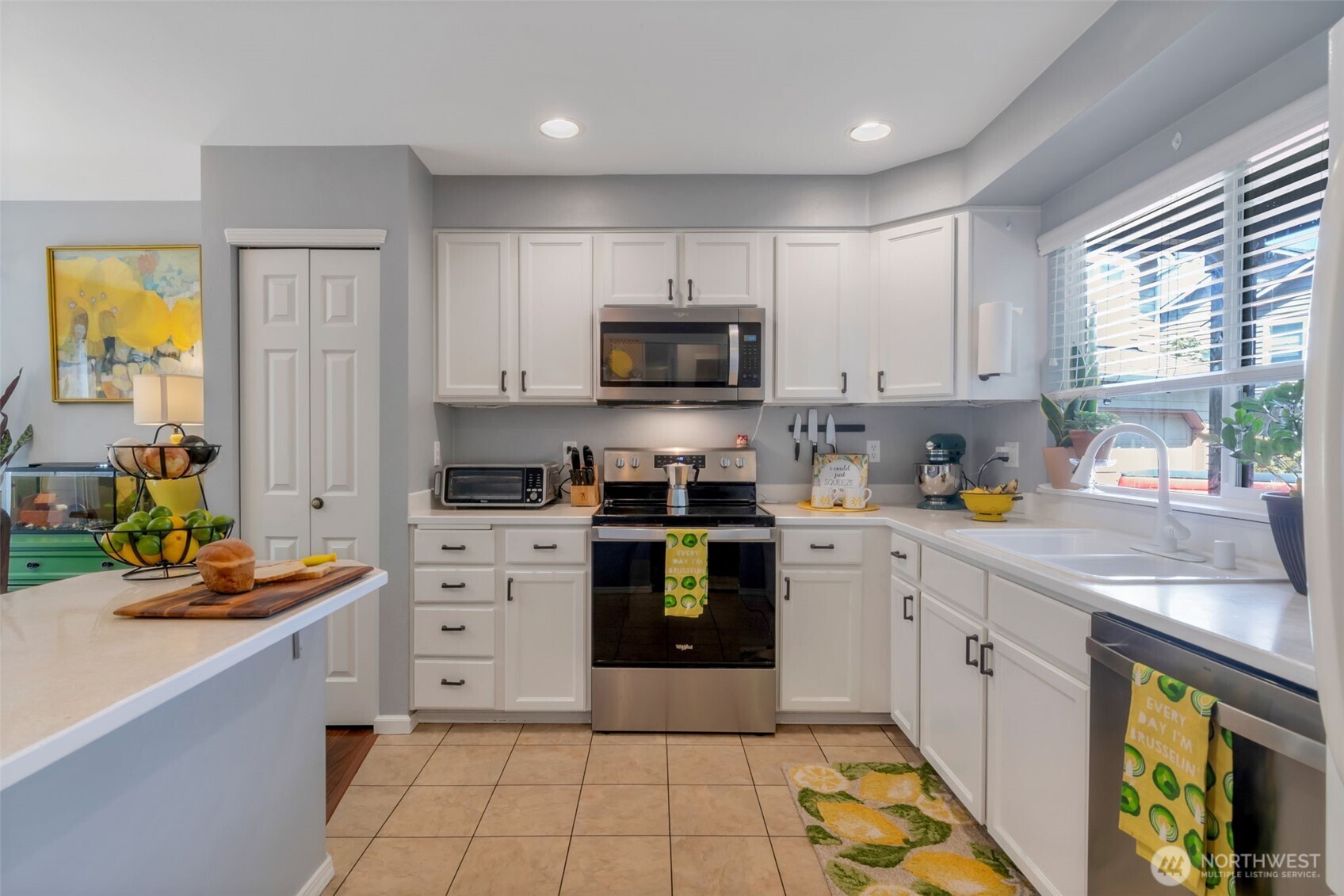 5802 14th Drive W #B, Everett, WA 98203-5921