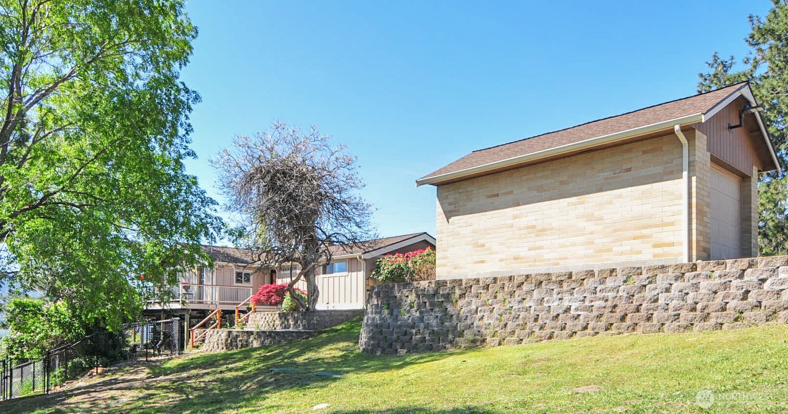 553 Summit Boulevard , Manson, WA 98831