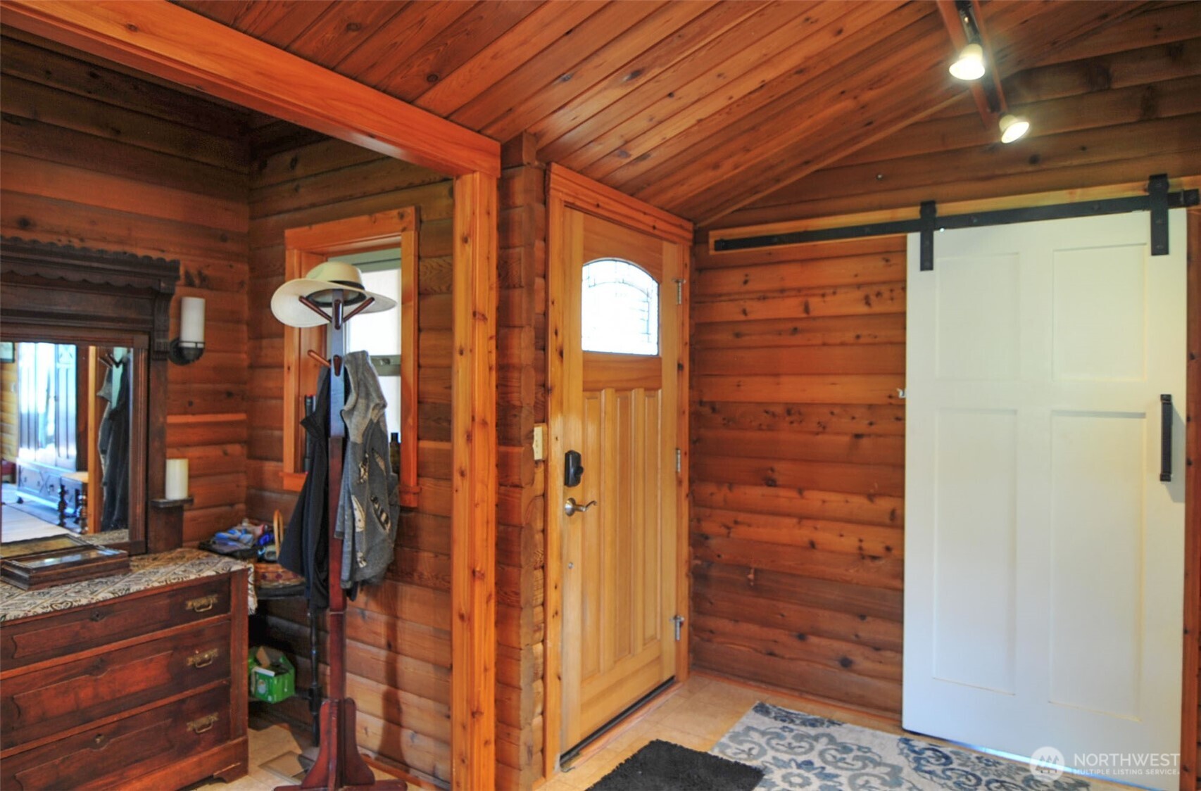 553 Summit Boulevard , Manson, WA 98831