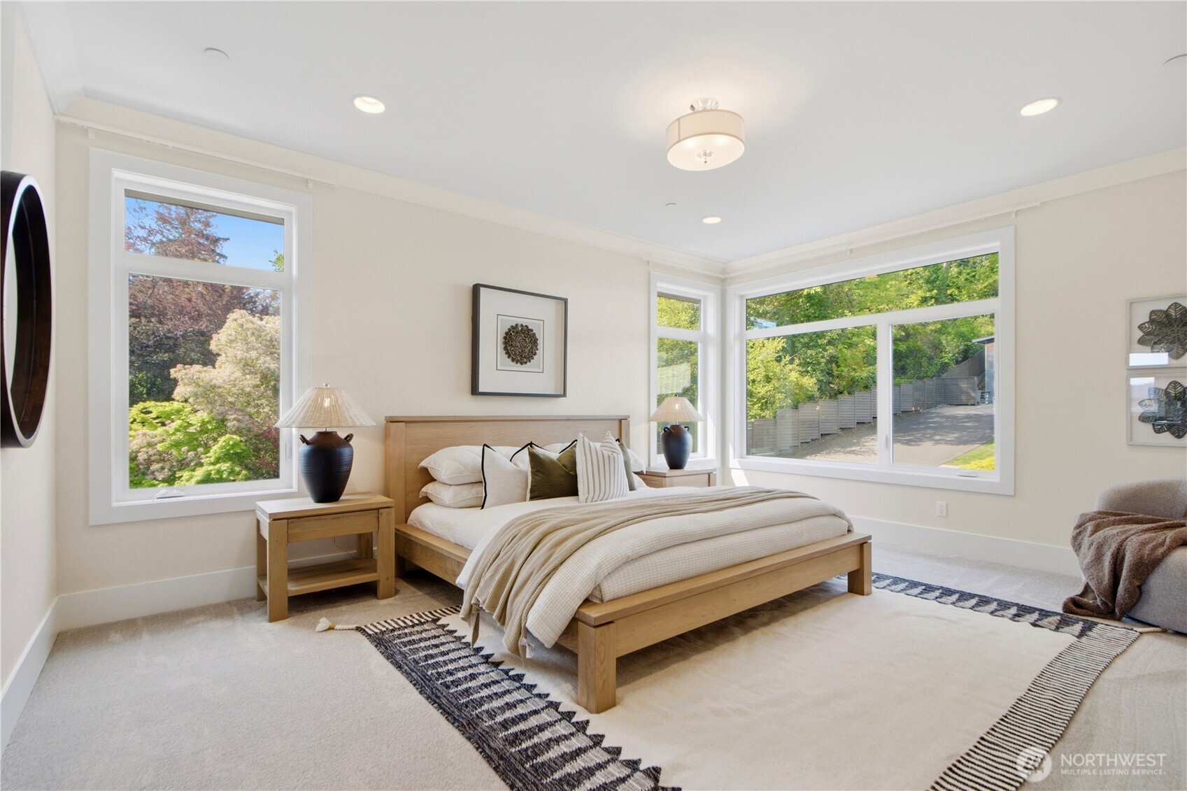 11276 SE 32nd Lane , Bellevue, WA 98004