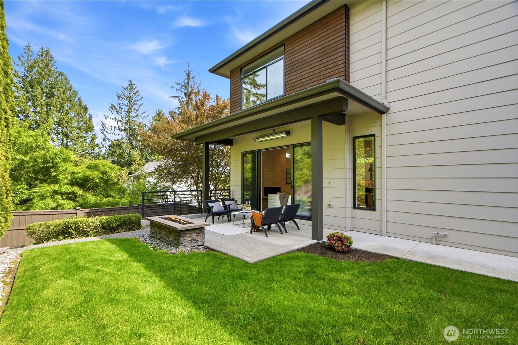 11276 SE 32nd Lane , Bellevue, WA 98004