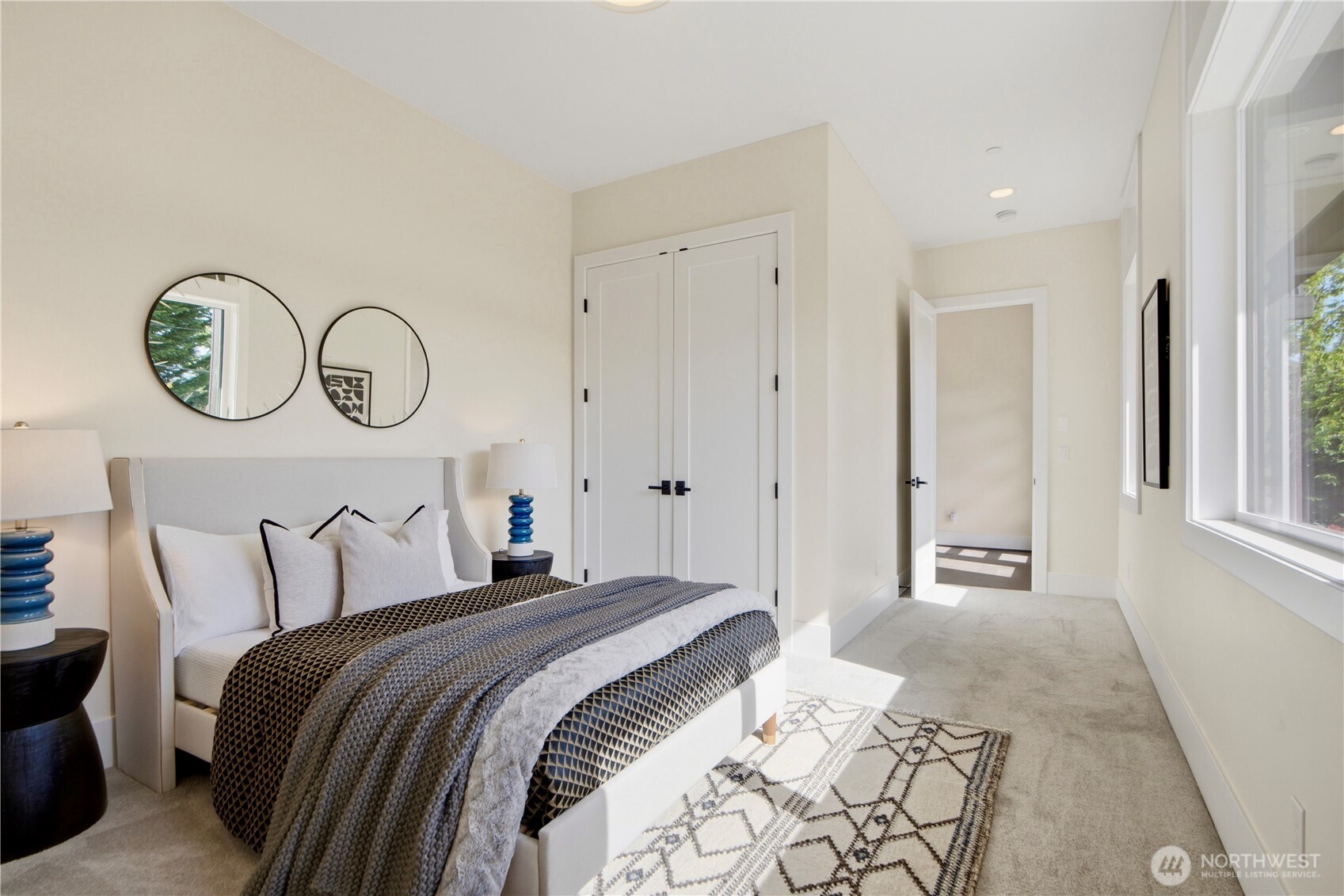 11276 SE 32nd Lane , Bellevue, WA 98004