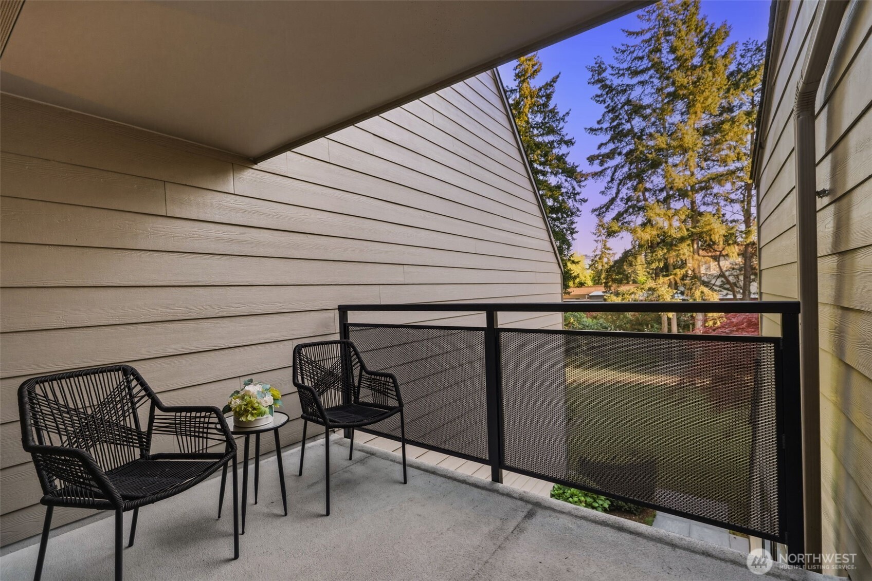 10327 NE 19th Place , Bellevue, WA 98004