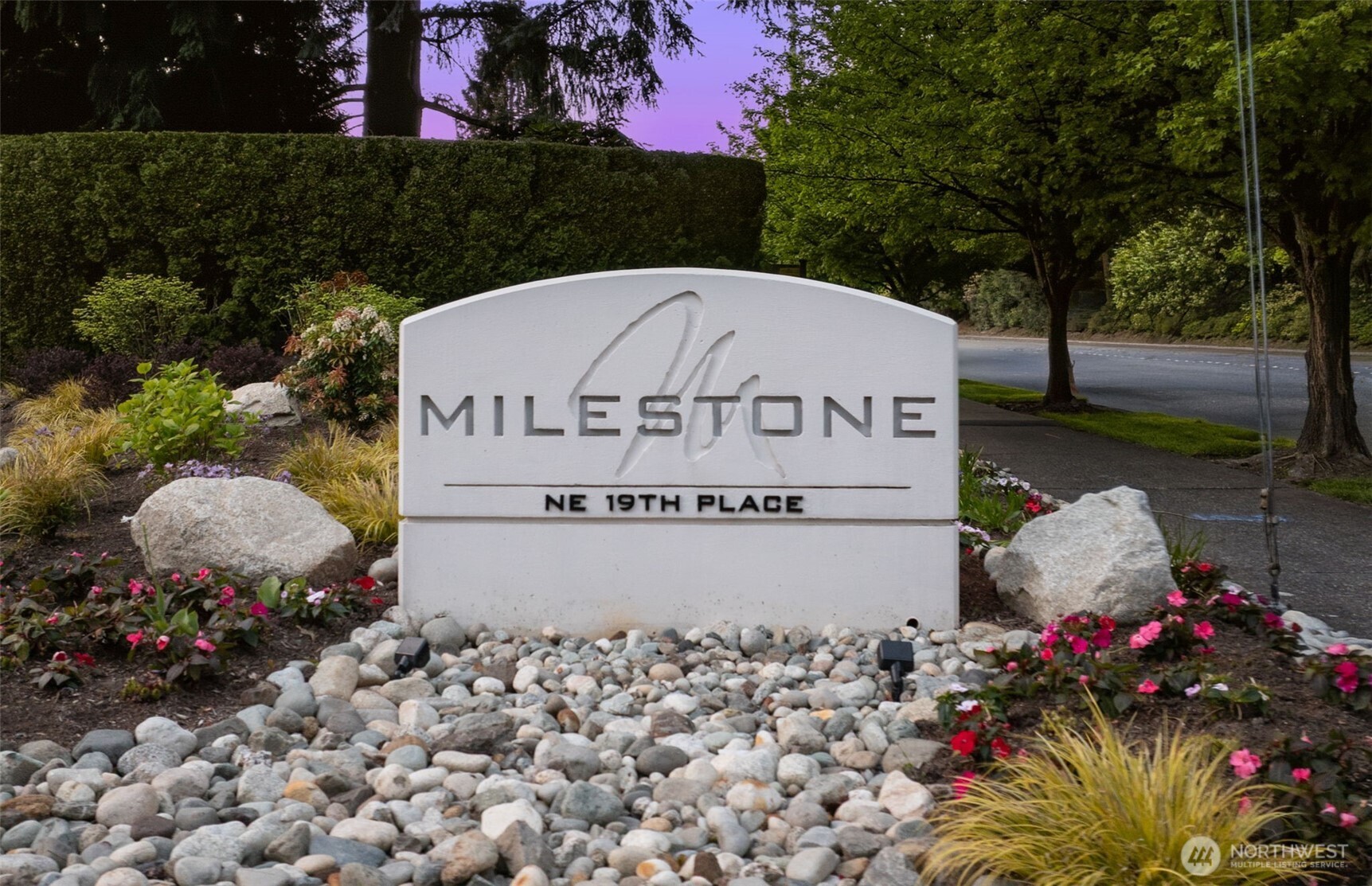 10327 NE 19th Place , Bellevue, WA 98004