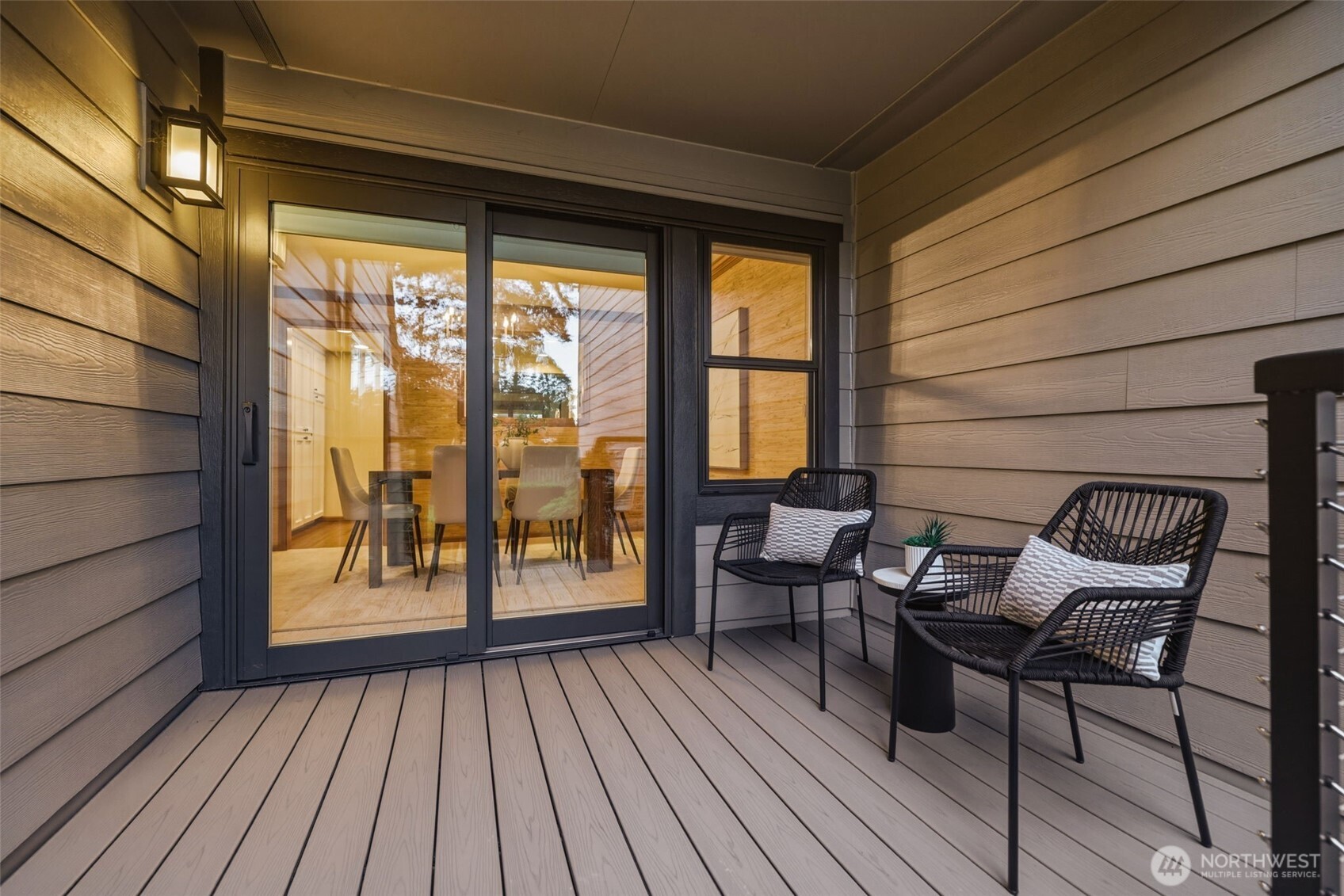 10327 NE 19th Place , Bellevue, WA 98004