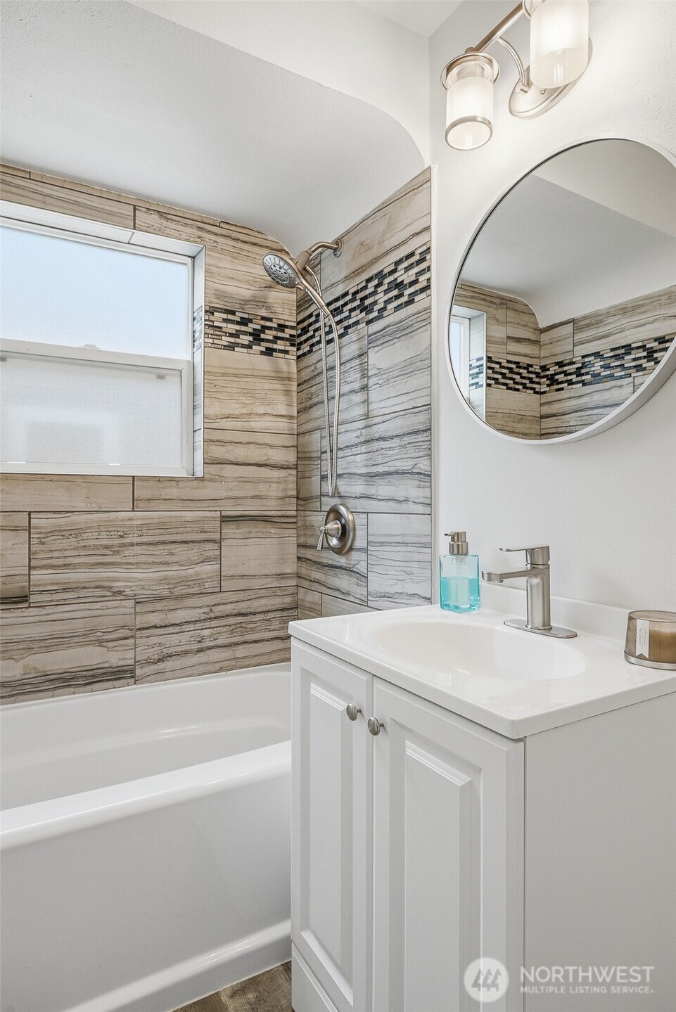 8521 S 117th Street , Seattle, WA 98178