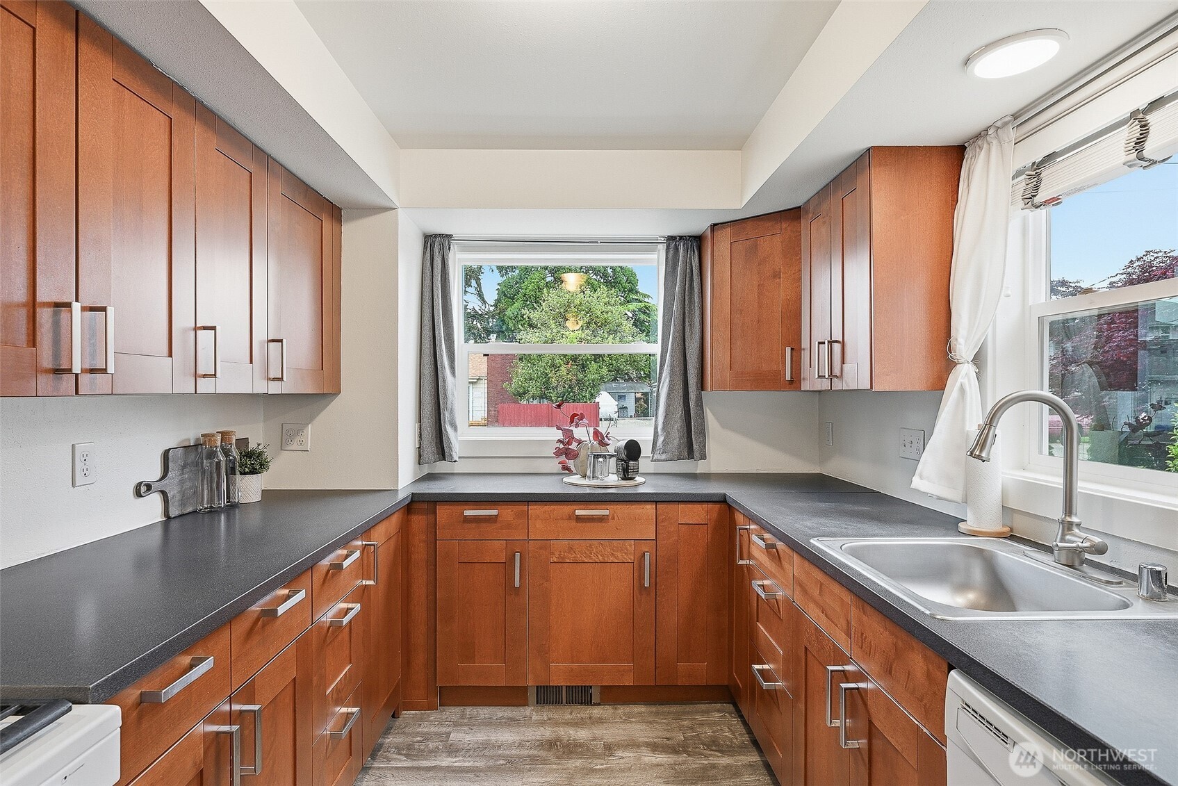 8521 S 117th Street , Seattle, WA 98178
