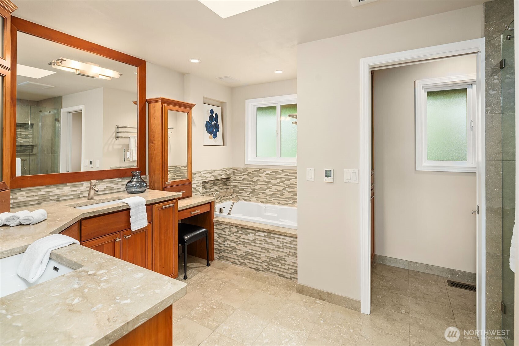 1516 184th Avenue NE, Bellevue, WA 98008