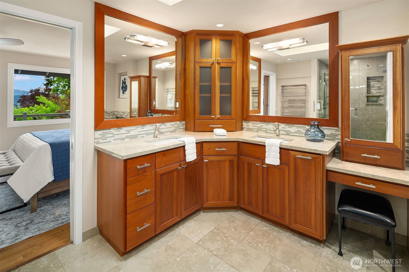 1516 184th Avenue NE, Bellevue, WA 98008