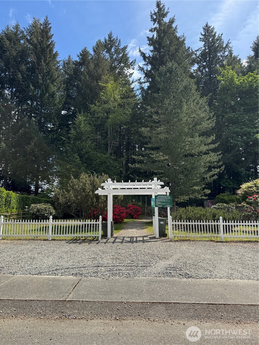 4204 Arbor Court SE, Lacey, WA 98503