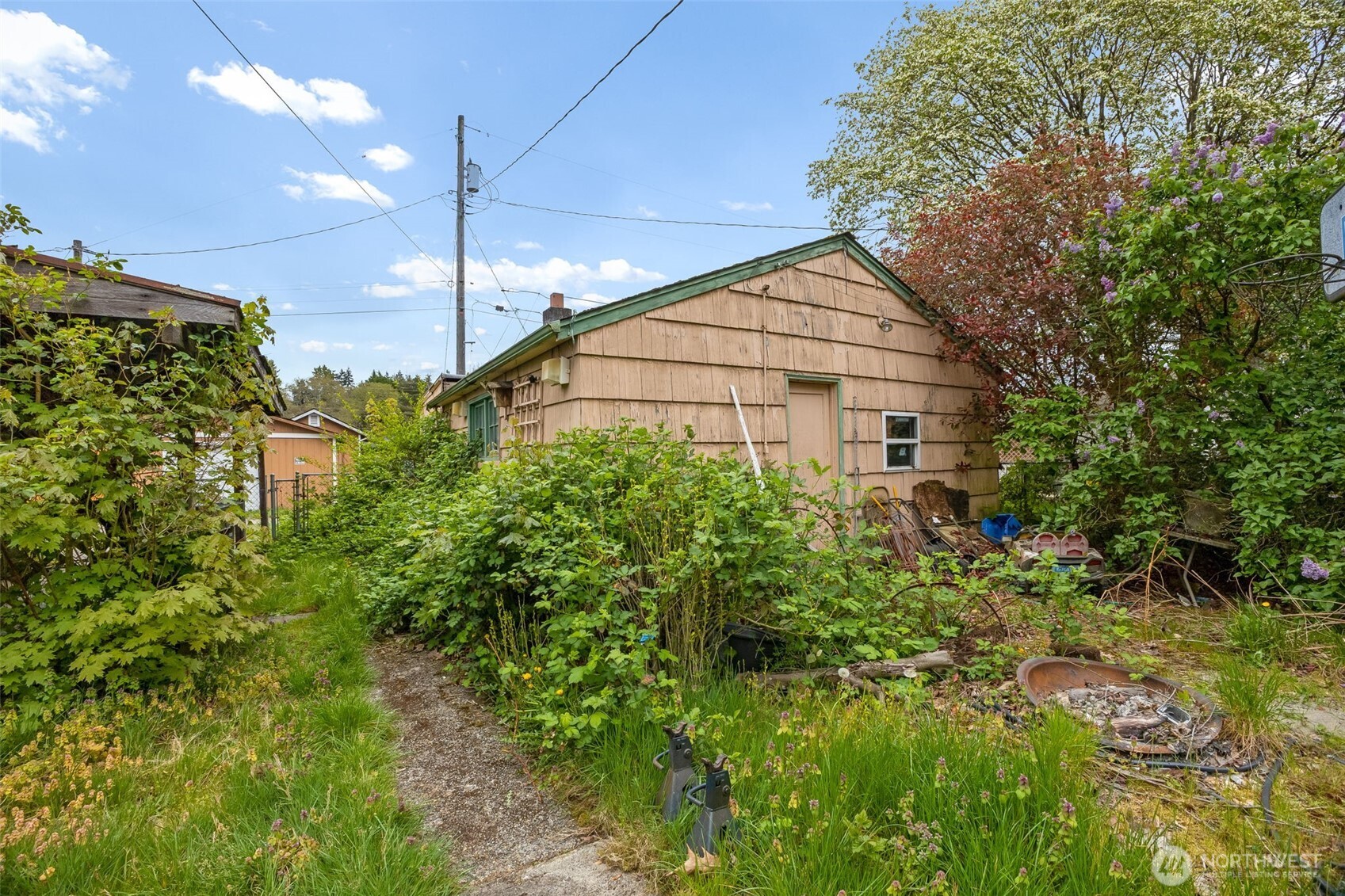 7205 S Prospect St , Tacoma, WA 98409-9545