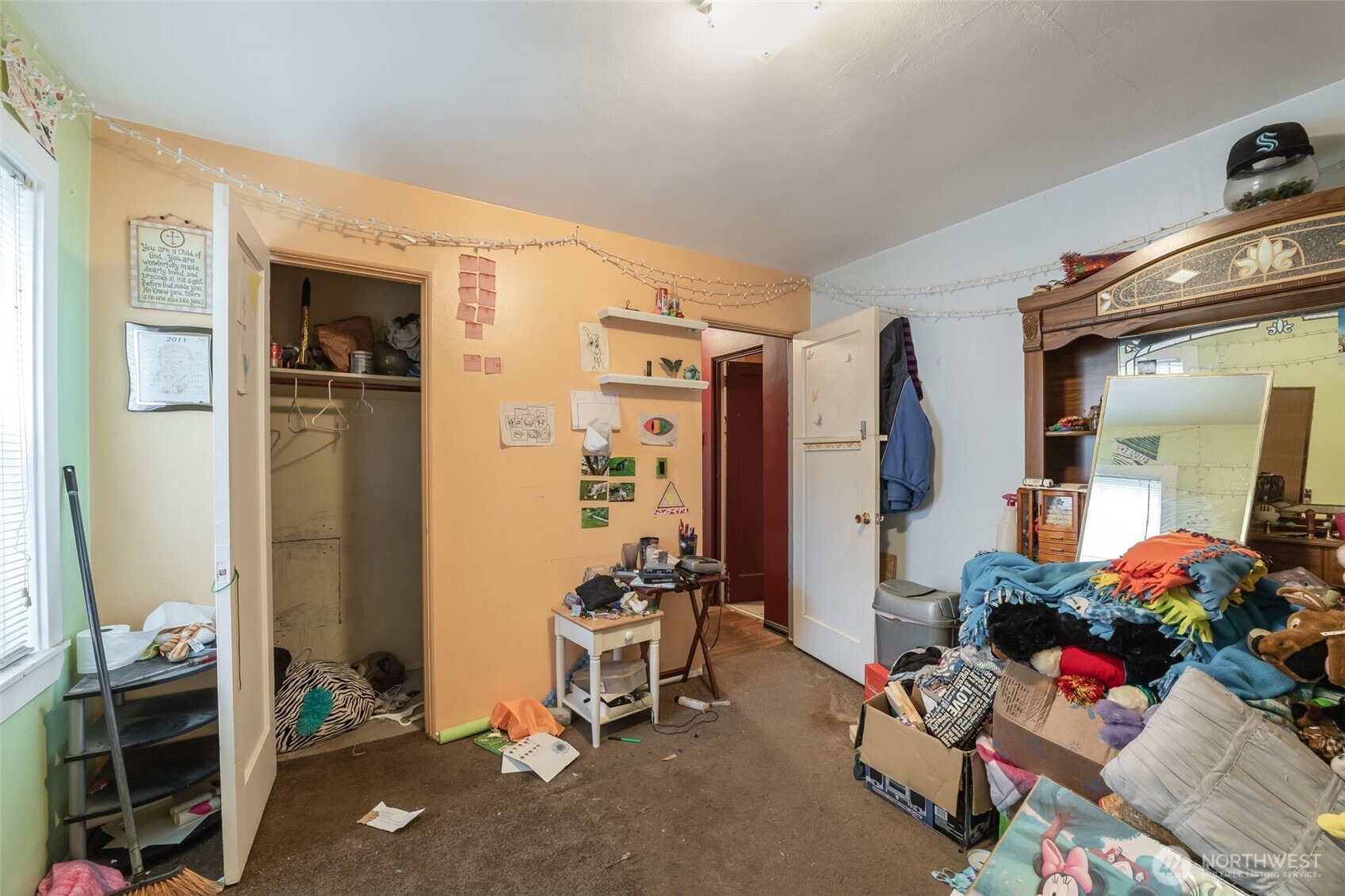 7205 S Prospect St , Tacoma, WA 98409-9545