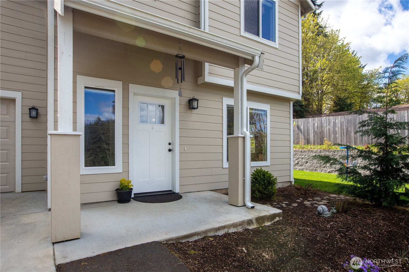 12141 Fairway Drive SW, Olympia, WA 98512