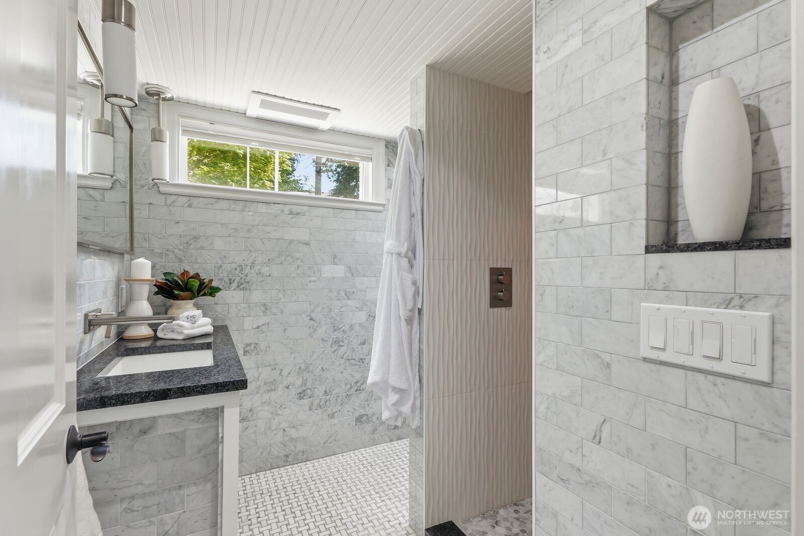 7219 Soundview Drive , Edmonds, WA 98026