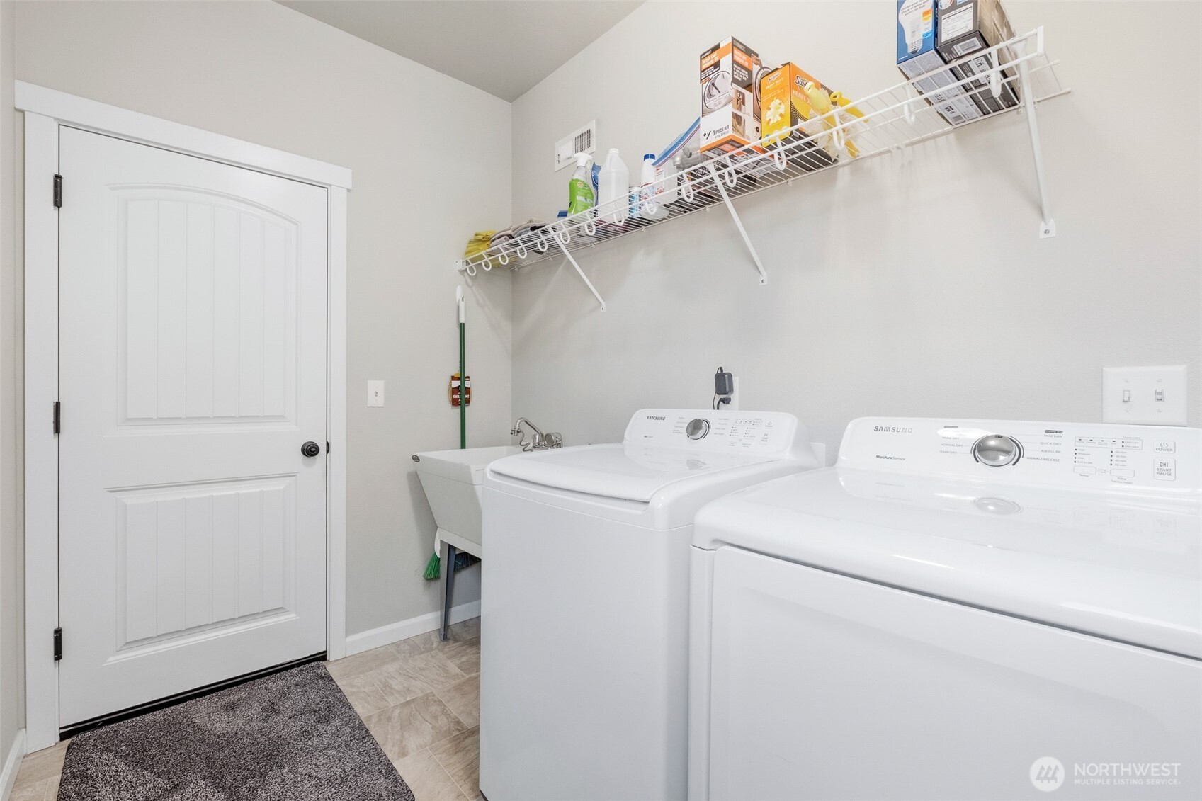 741 K St NE , Quincy, WA 98848