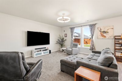 741 K St NE , Quincy, WA 98848 - Photo 4