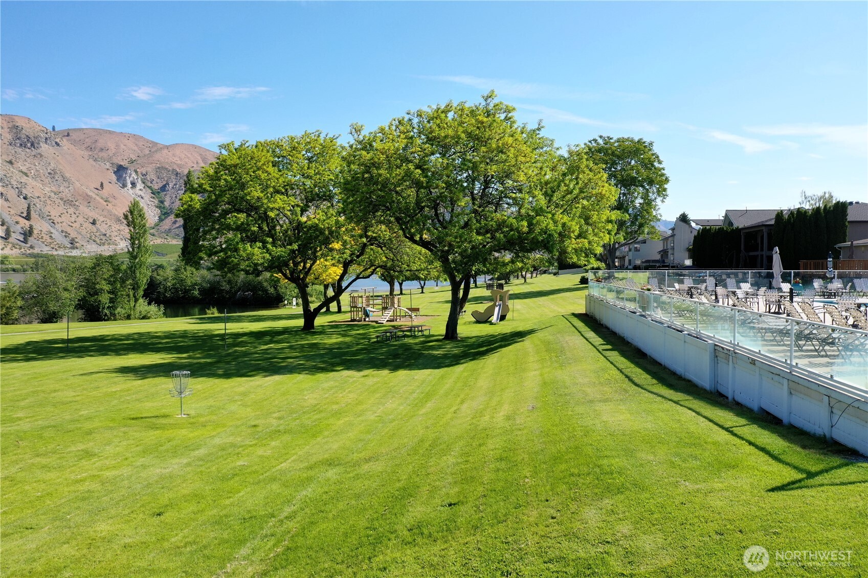 565 Entiat Place , Orondo, WA 98843