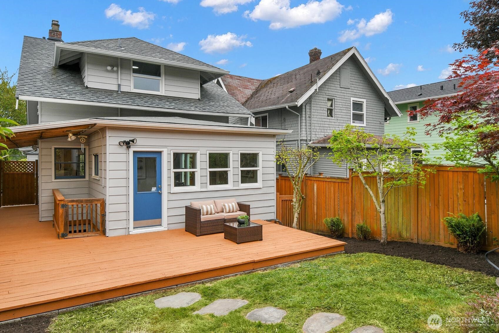 1121 27th Avenue , Seattle, WA 98122