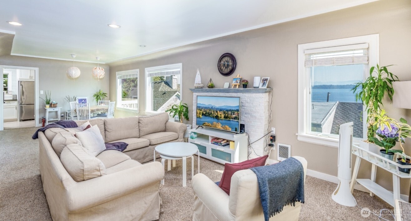 3224 S Lane Street , Seattle, WA 98144-3237
