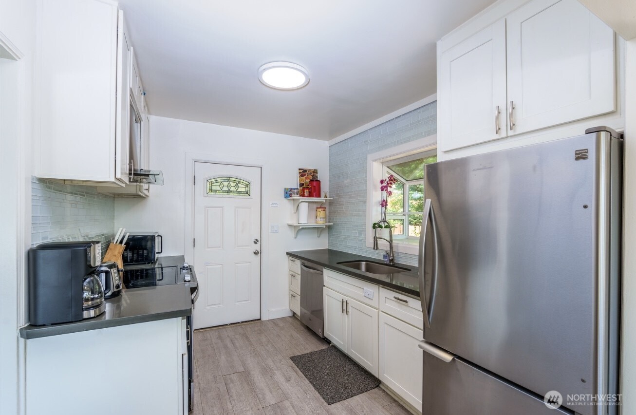 3224 S Lane Street , Seattle, WA 98144-3237