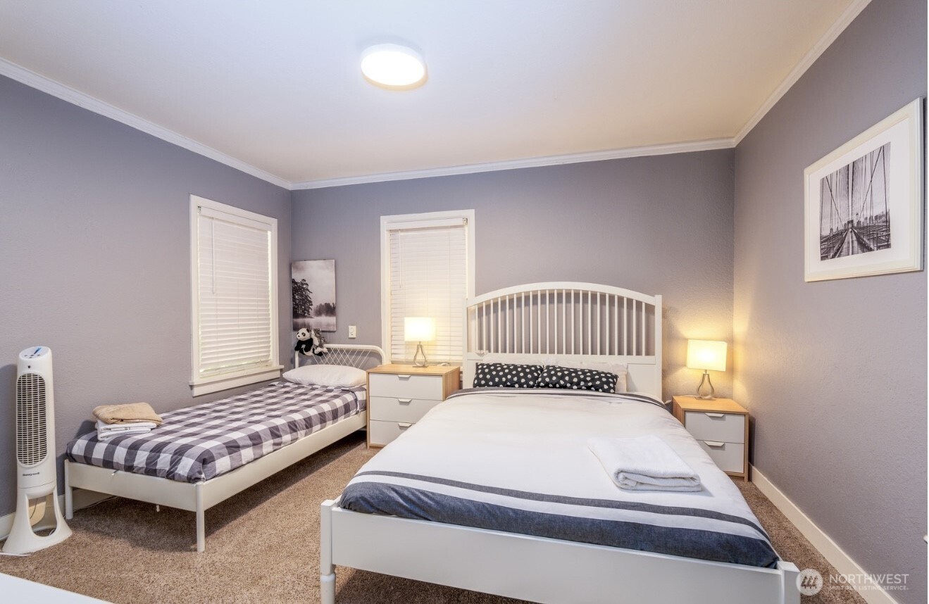 3224 S Lane Street , Seattle, WA 98144-3237