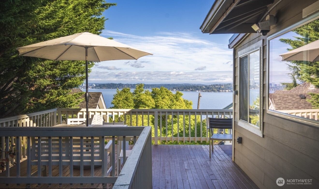 3224 S Lane Street , Seattle, WA 98144-3237