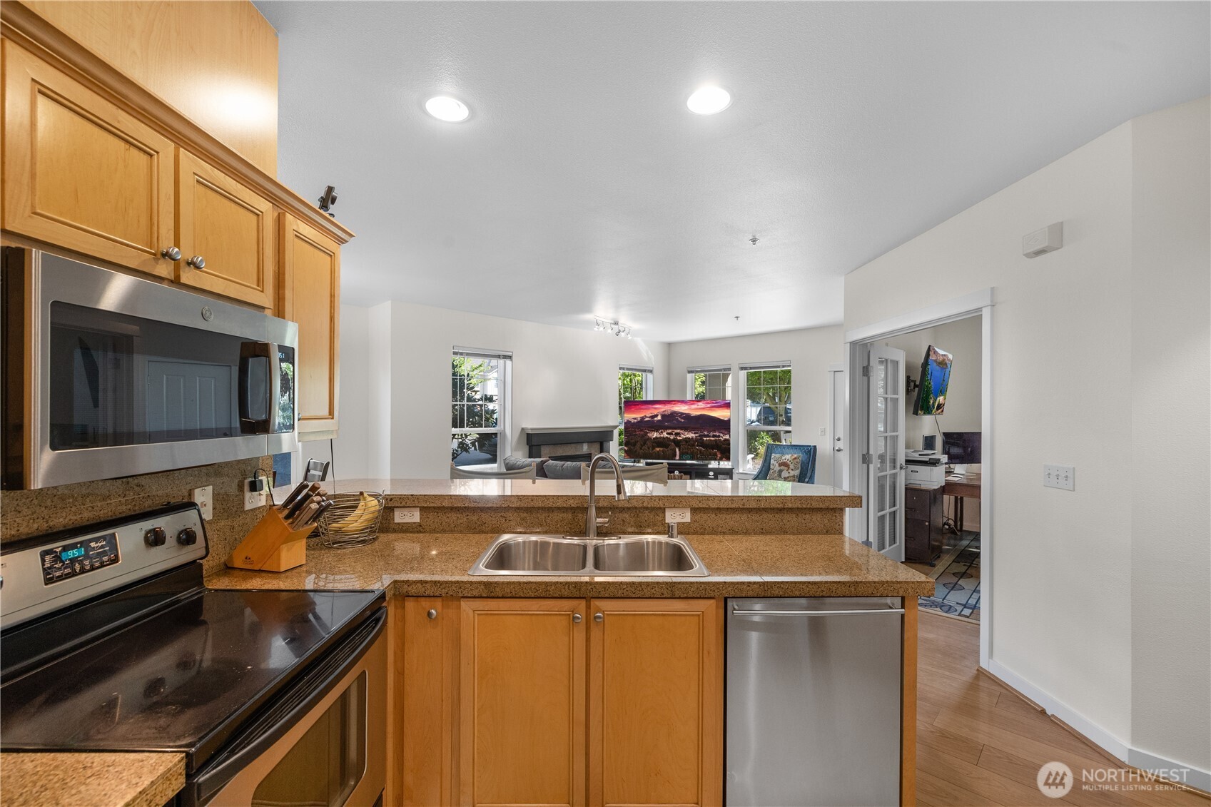 22627 NE Alder Crest Drive #102, Redmond, WA 98053
