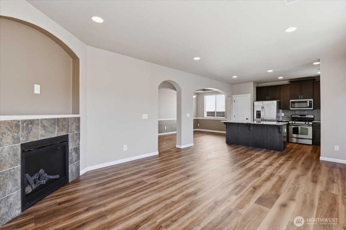 25916 168th Place SE, Covington, WA 98042