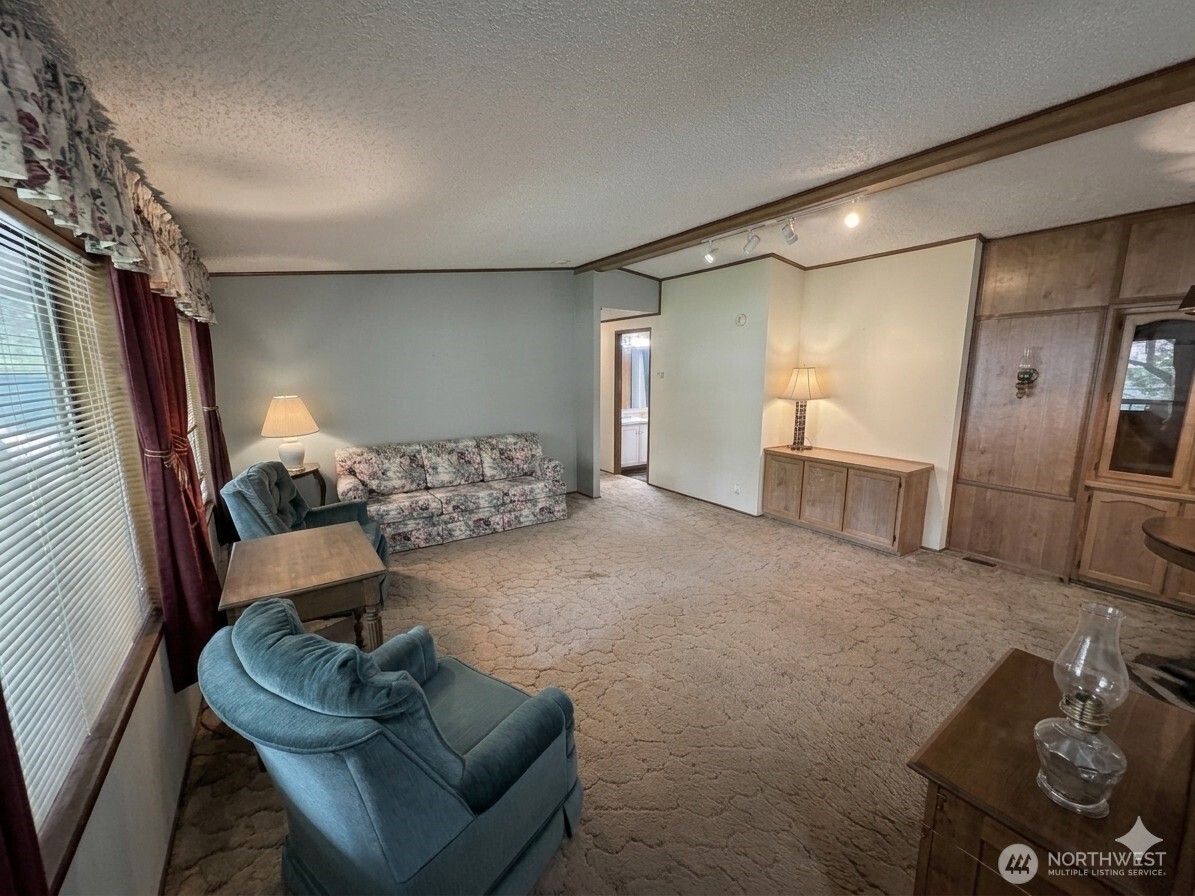 9647 Case Road SW, Olympia, WA 98512