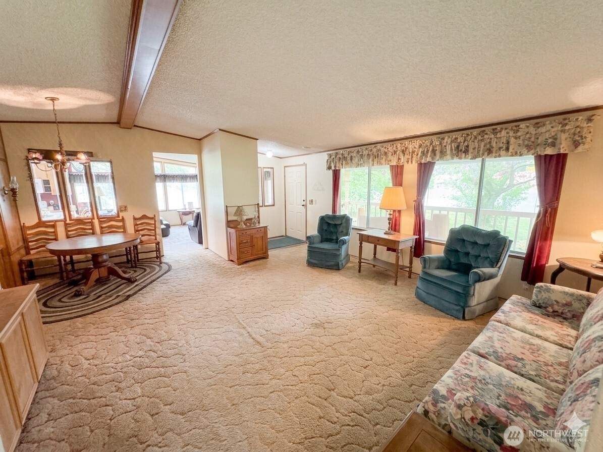 9647 Case Road SW, Olympia, WA 98512