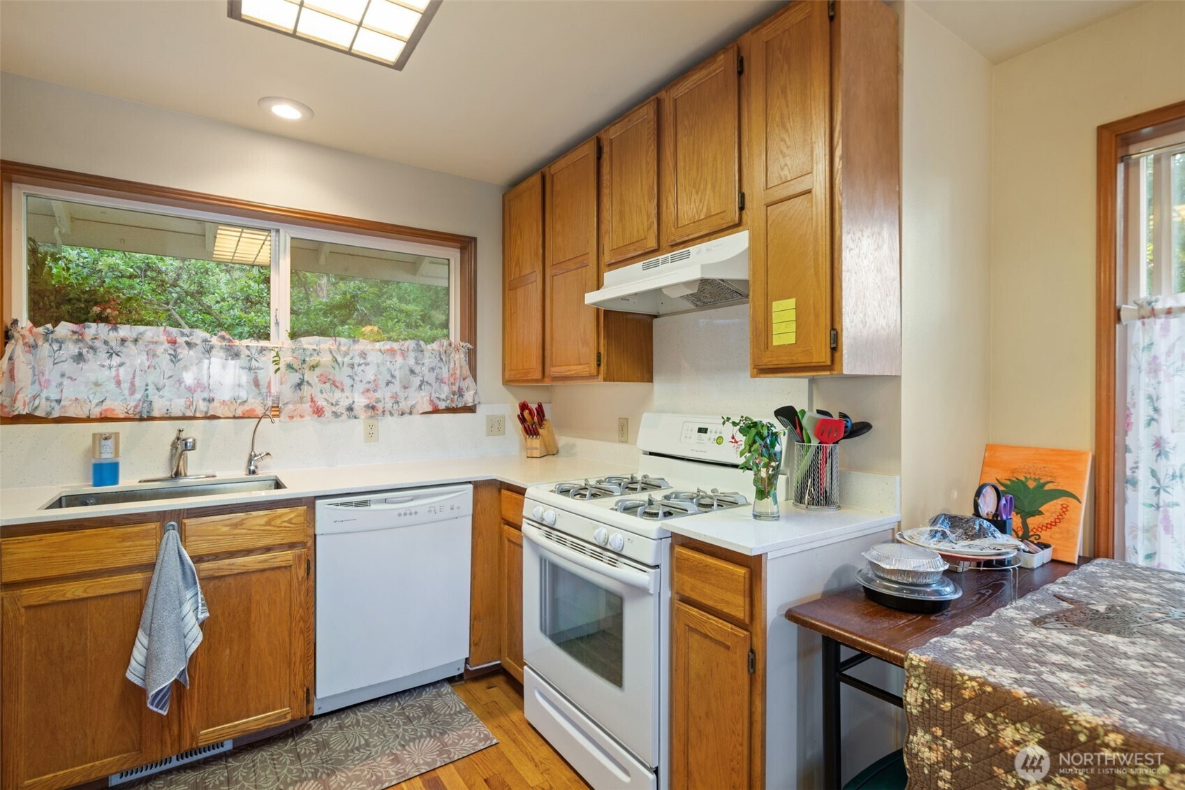 31698 Sunrise Beach Court NE, Kingston, WA 98346