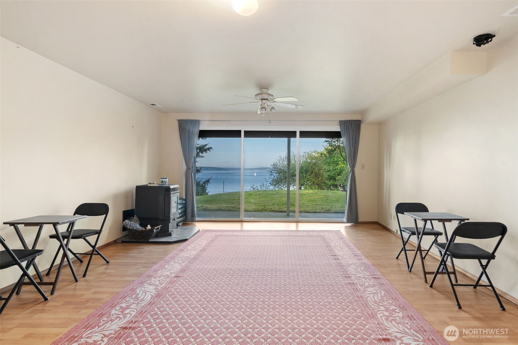 31698 Sunrise Beach Court NE, Kingston, WA 98346