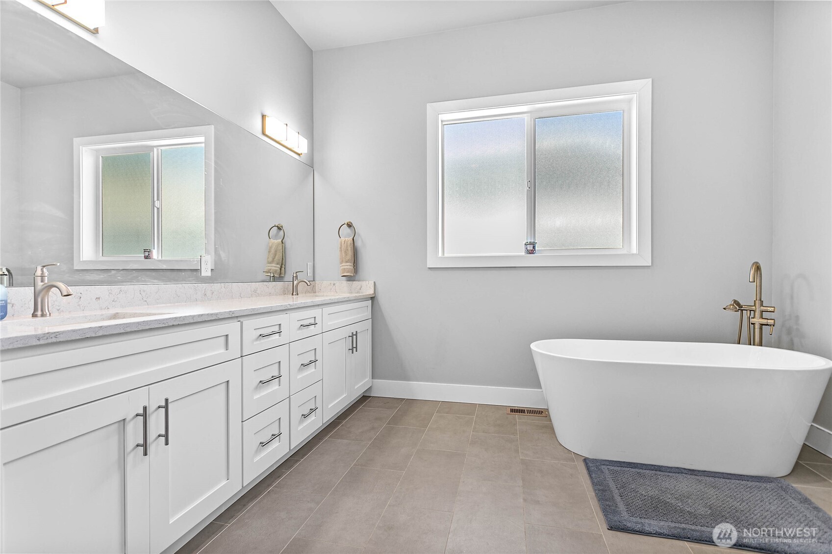 5544 Whitehorn Way , Blaine, WA 98230